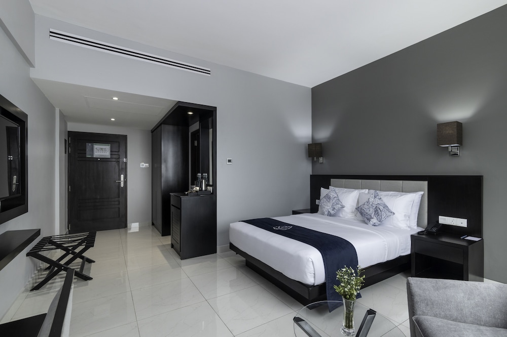 غرفة ديلوكس بسرير كوين بإطلالة جزئية على البحر، Hotel MaRadha Colombo 3/7