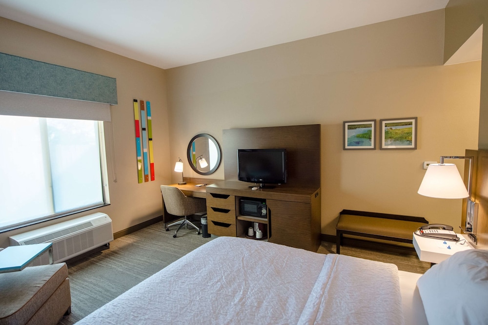 Hampton Inn and Suites Port Arthur, TX 14/47