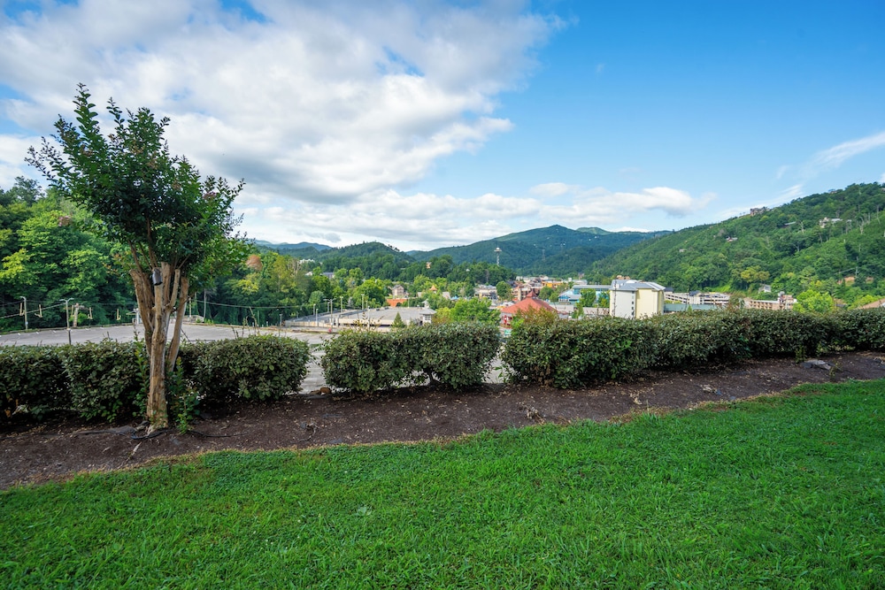 Gatlinburg Chateau Rentals 41/50