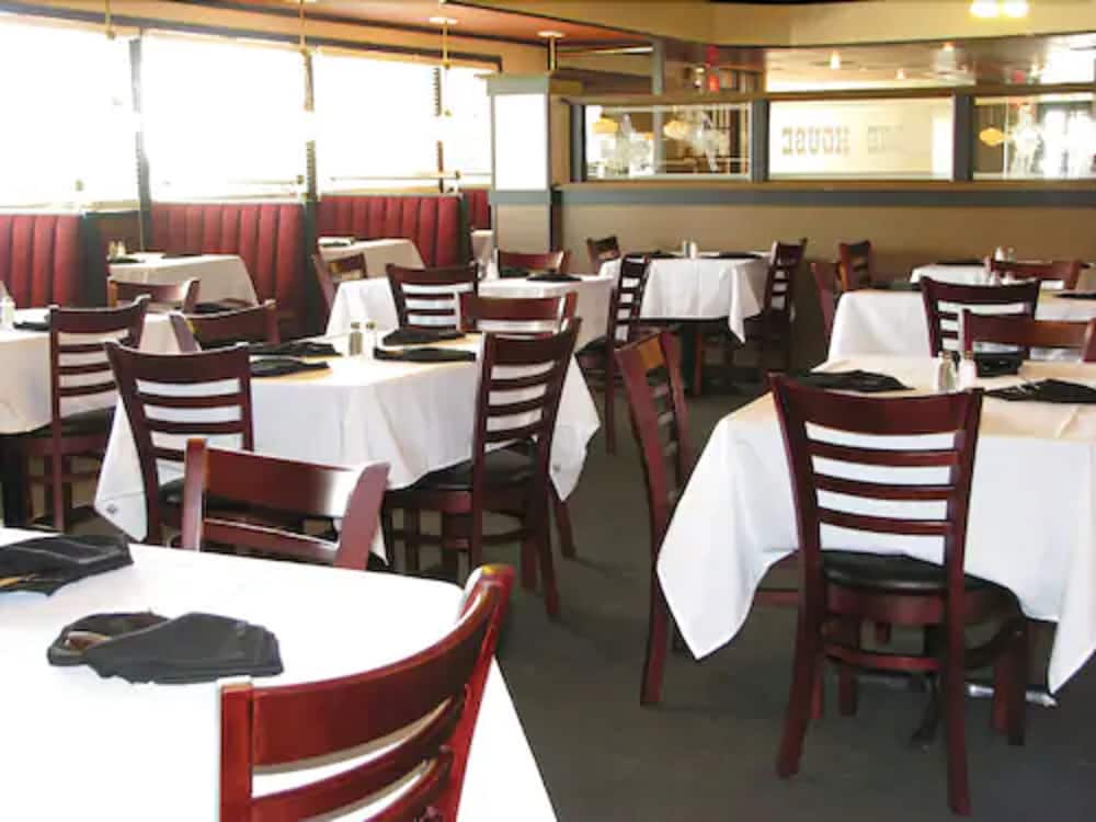 restaurant cafeteria