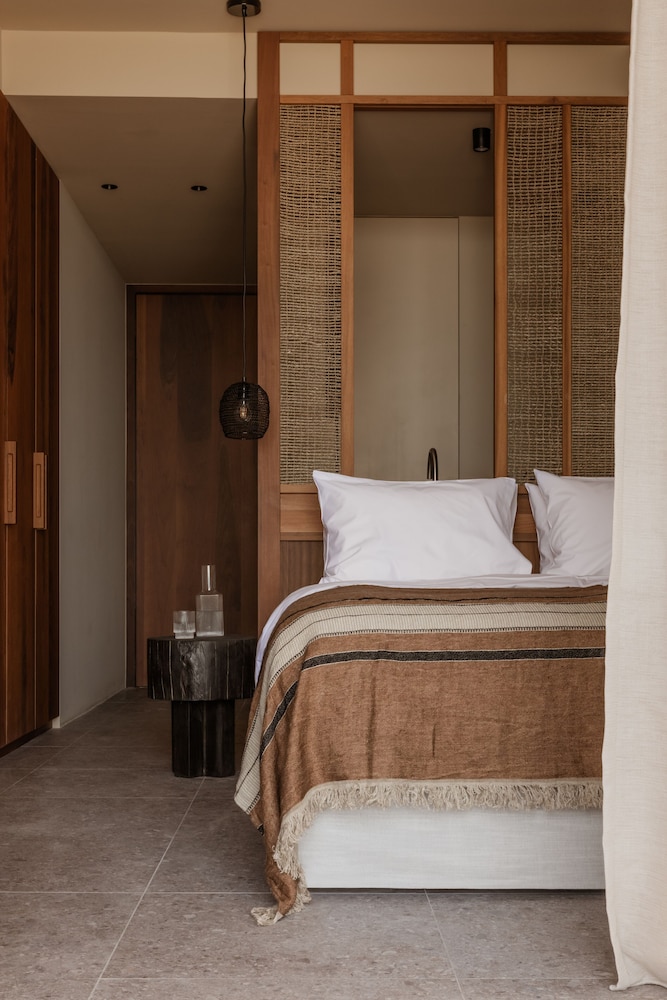 Deluxe, King Bed, Beach Front