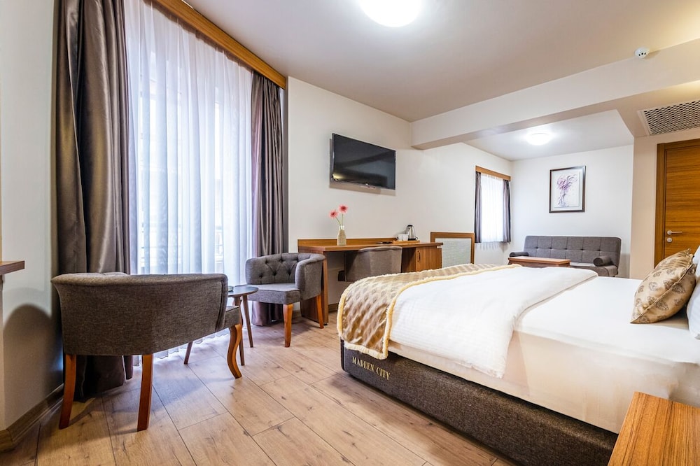 Madeen City Hotel 4/14