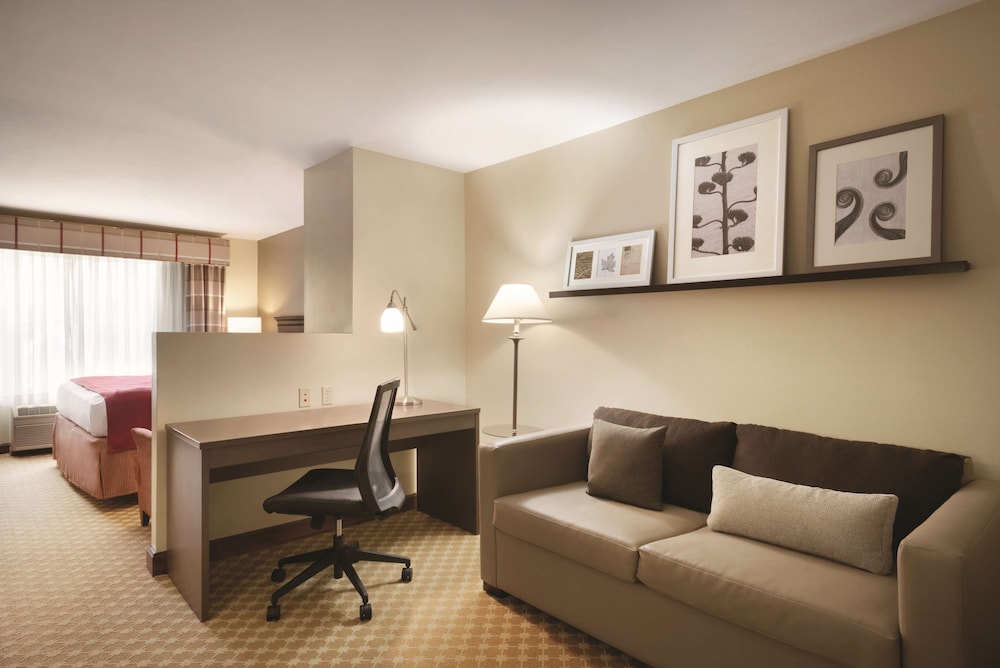Country Inn & Suites By Radisson, Des Moines West, IA 45/48