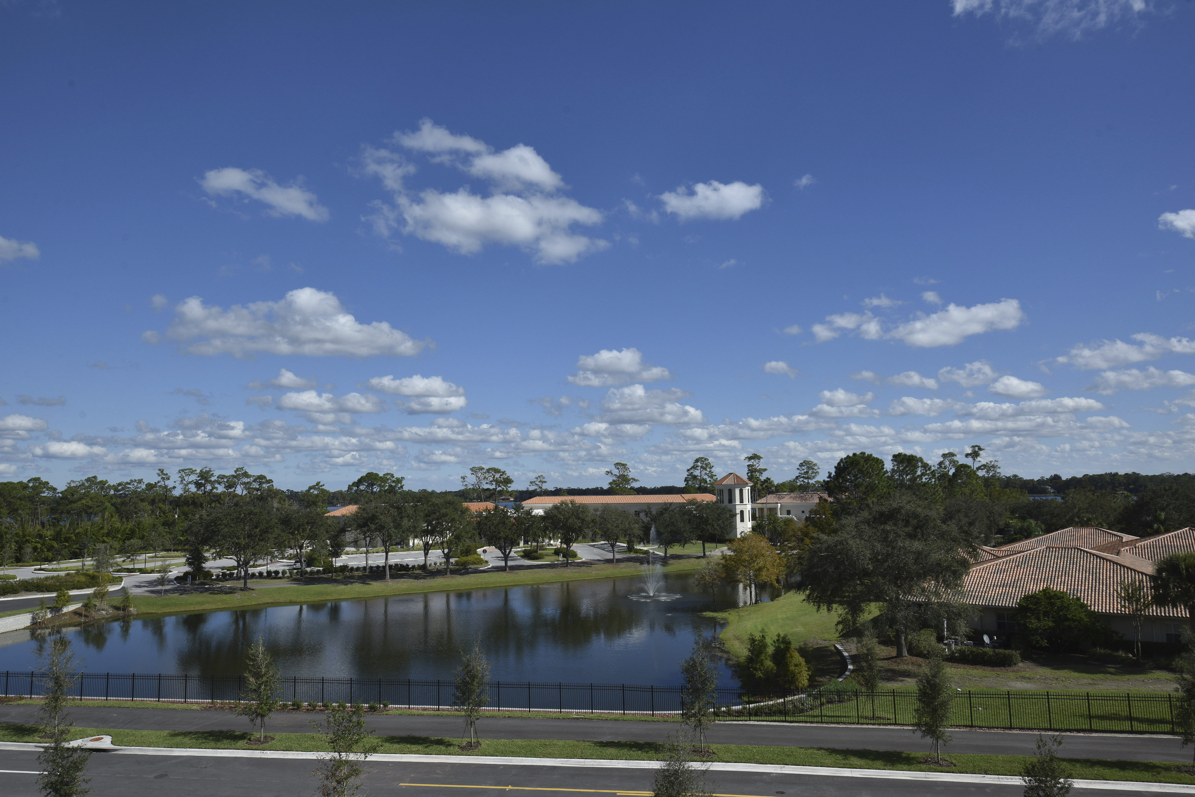 Holiday Inn Express & Suites Orlando - Lake Nona Area 45/47