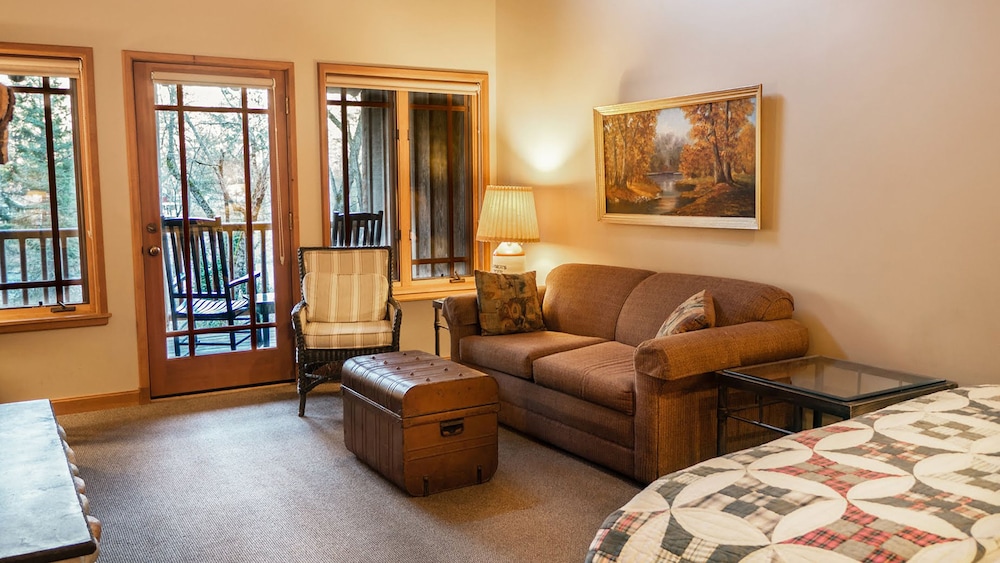 Weasku Inn 27/50