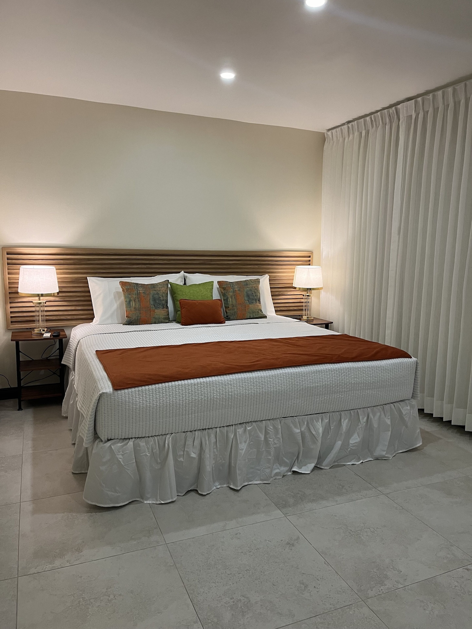 Premium, King Bed