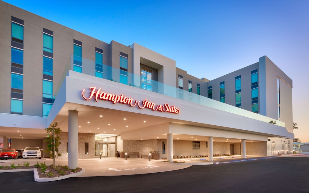 Hampton Inn & Suites Anaheim Resort Convention Center photo5