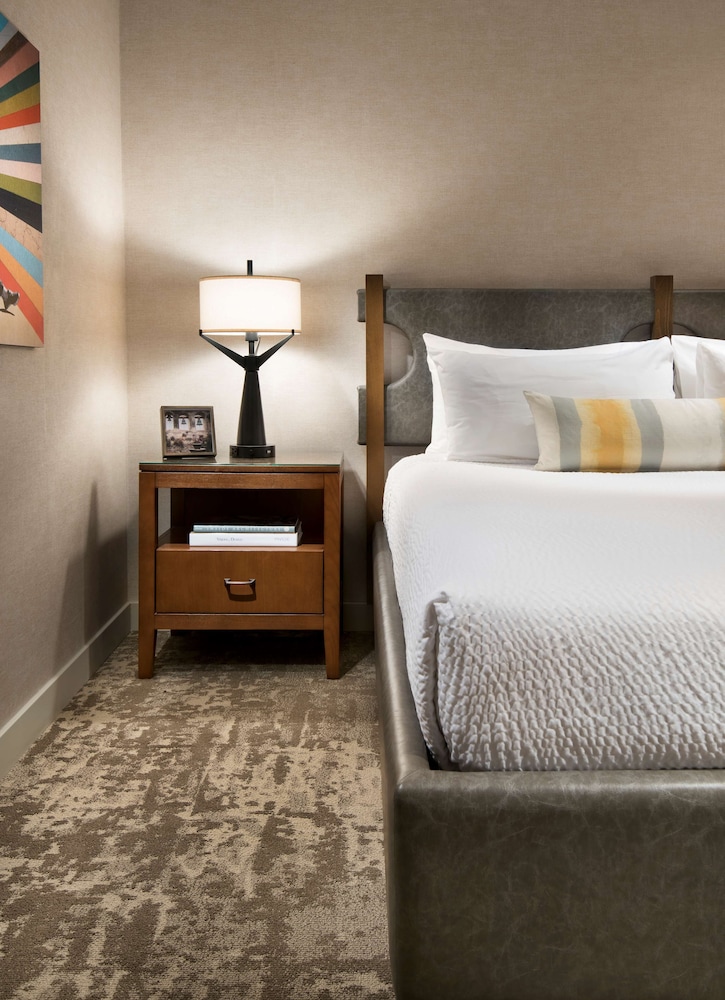 Tempe Mission Palms, a Destination by Hyatt Hotel 15/43