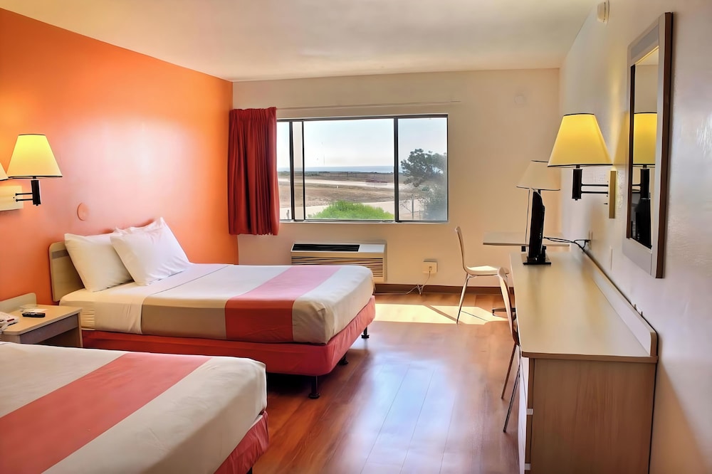 Motel6 San Simeon, CA - Hearst Castle Area 23/63