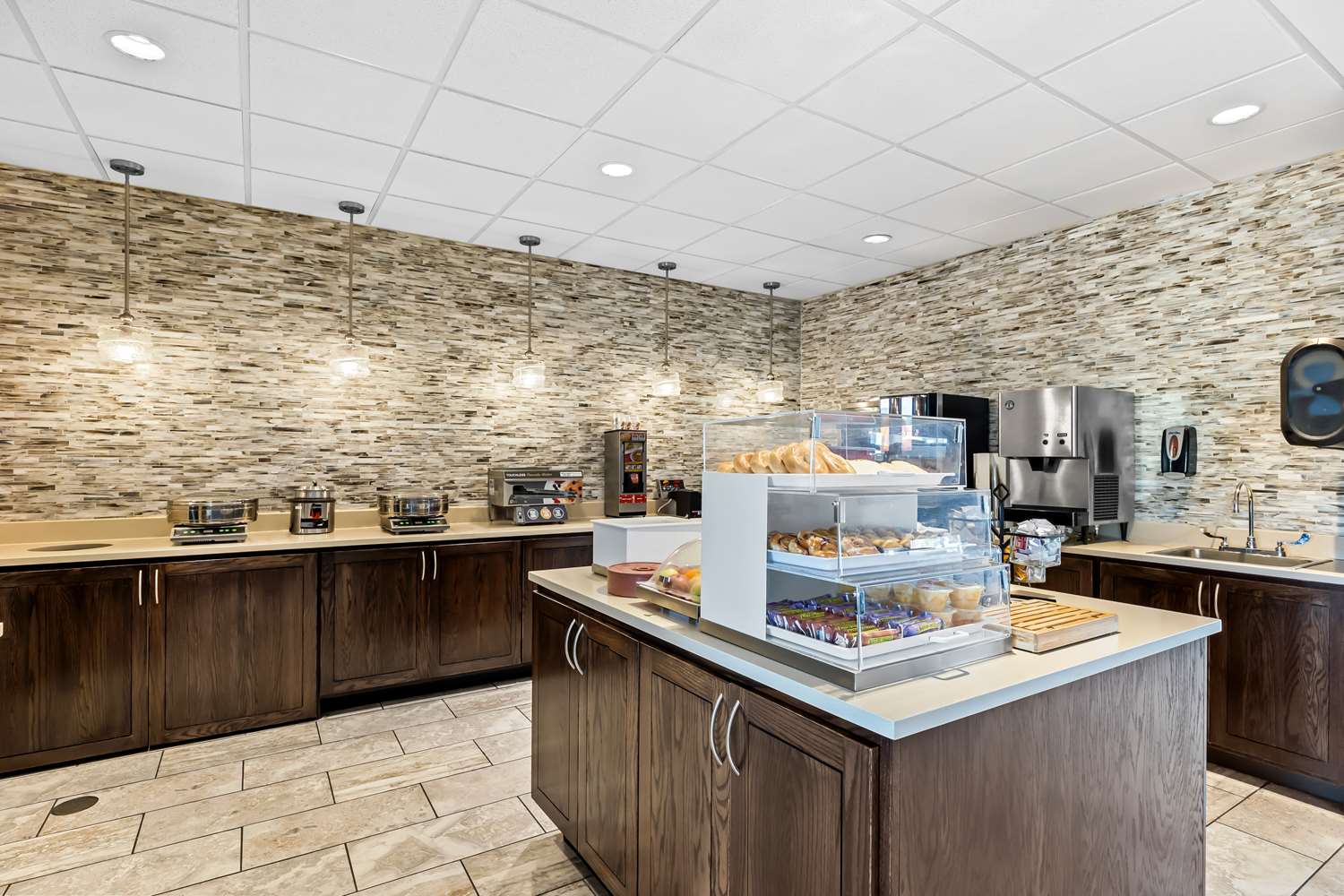 Best Western Plus Bolivar Hotel & Suites 6/46