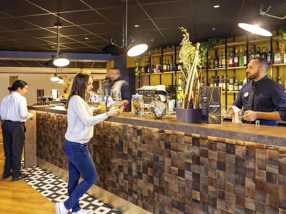 Mercure Lyon Est Villefontaine 8/64