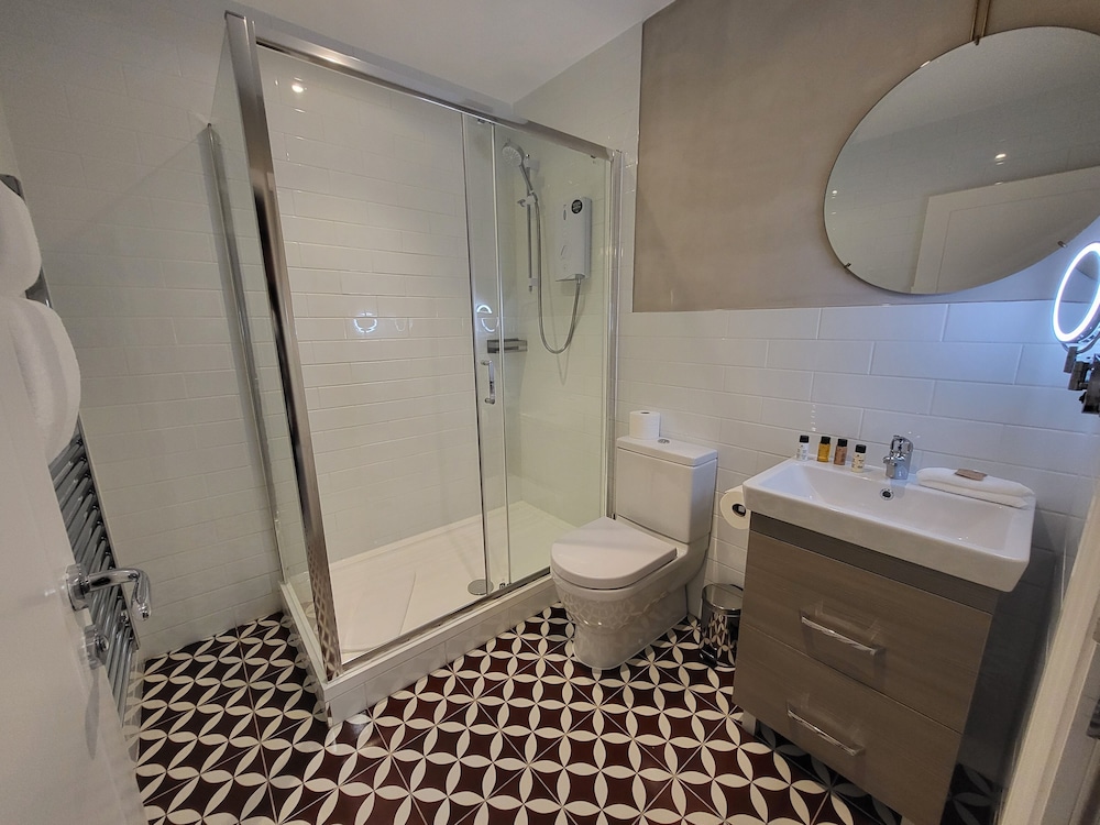 Trueman Court Luxury Serviced Apartments 55/55