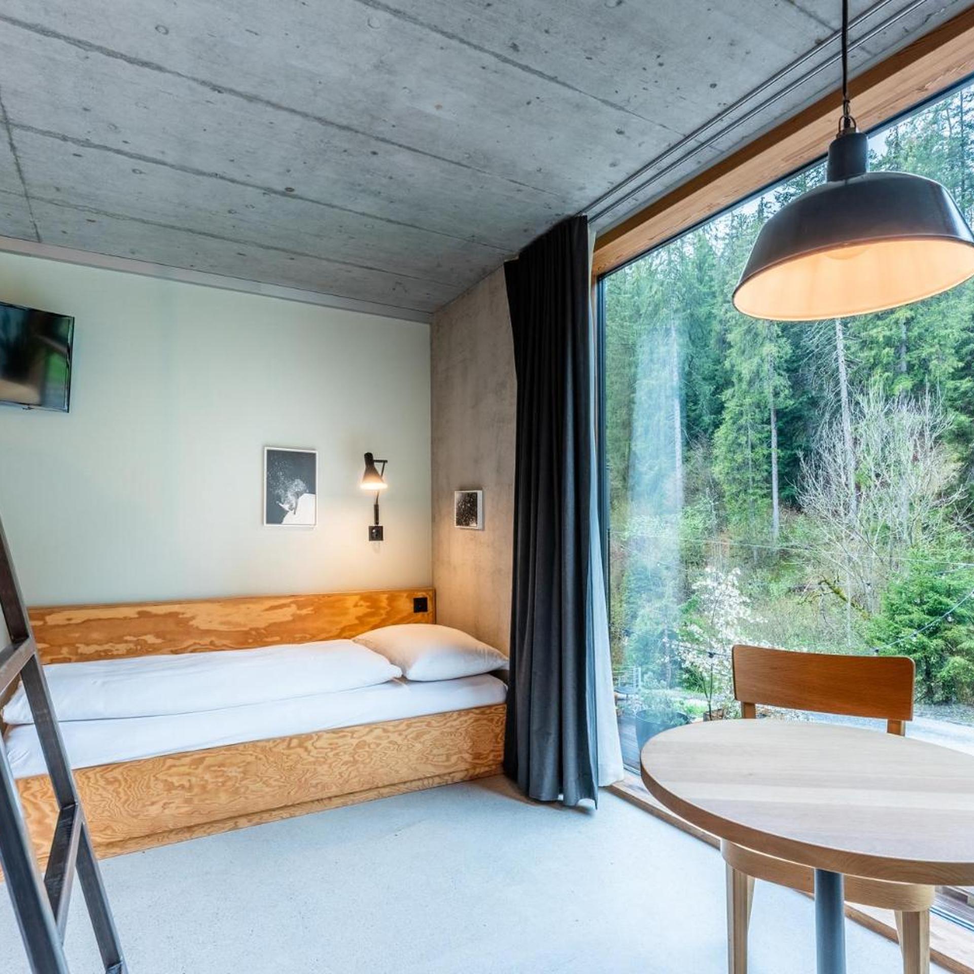 Riders Hotel 28/50