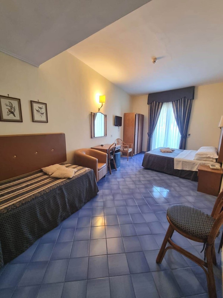 Hotel Girasole 38/55
