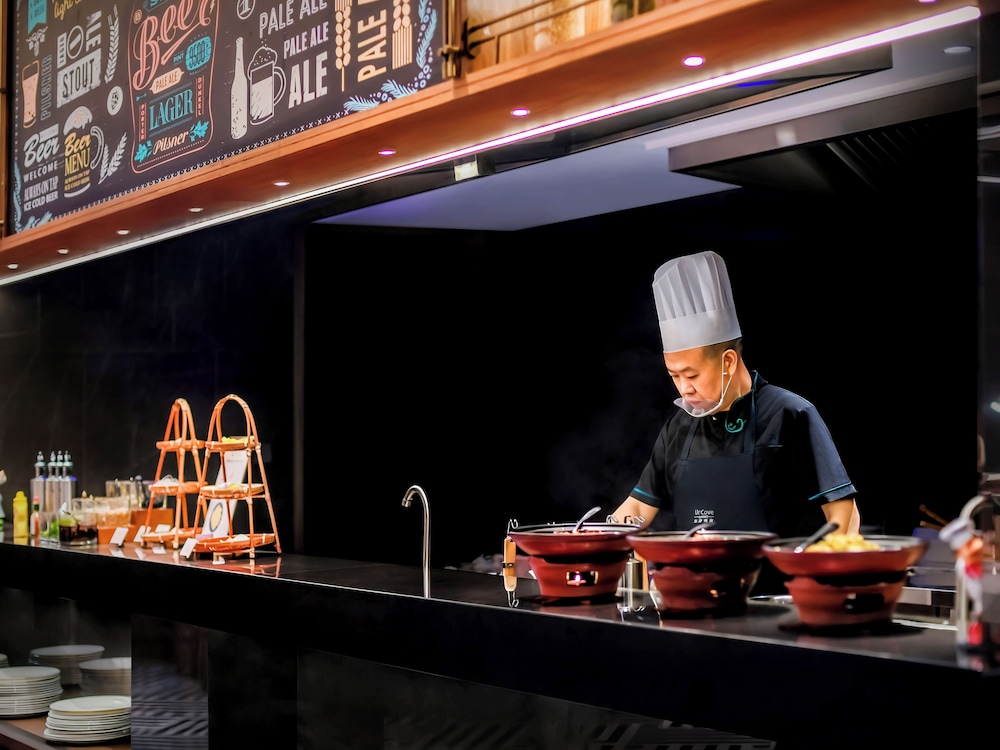 UrCove by Hyatt Chongqing Jiefangbei Hongyadong 4/50