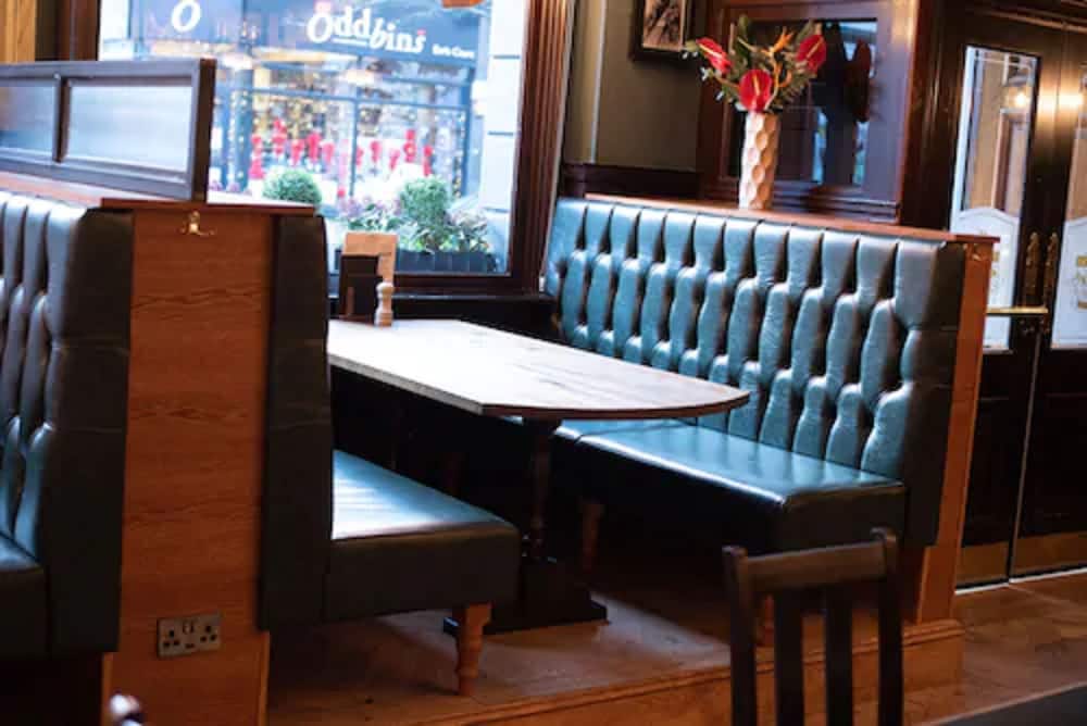 The Blackbird Earl s Court 34/48