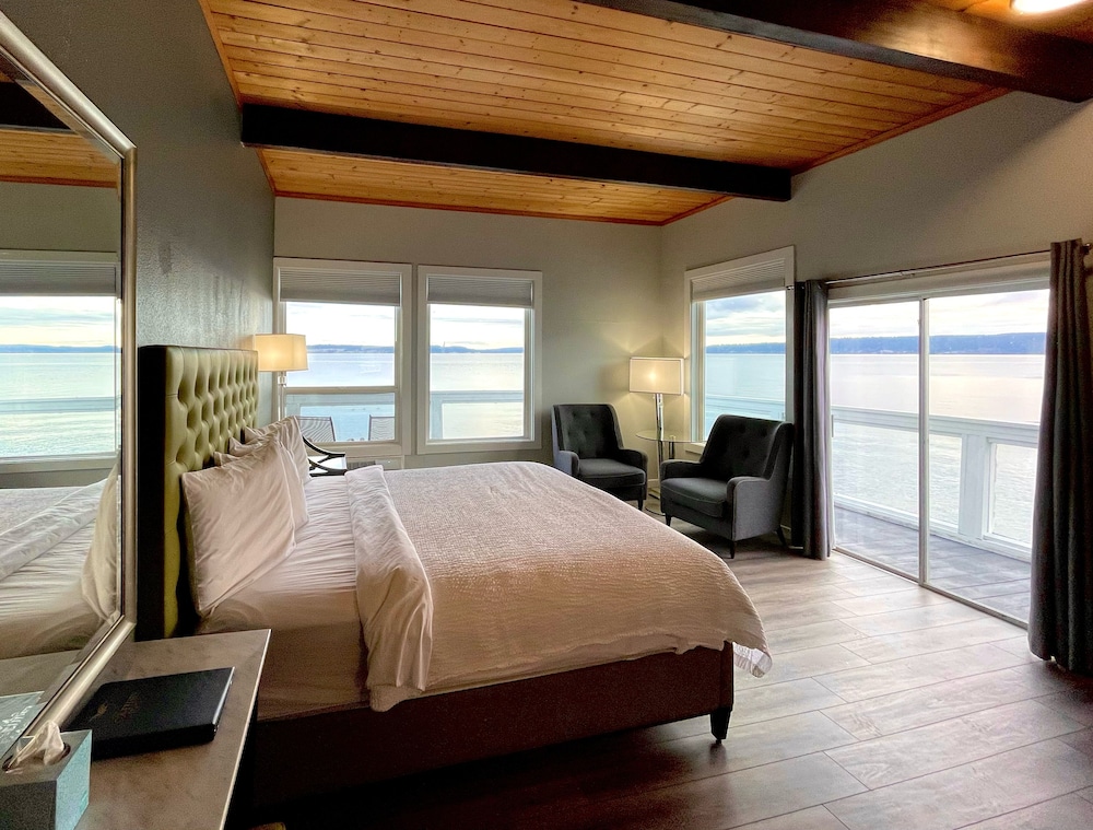 Tides Inn Suites 35/75