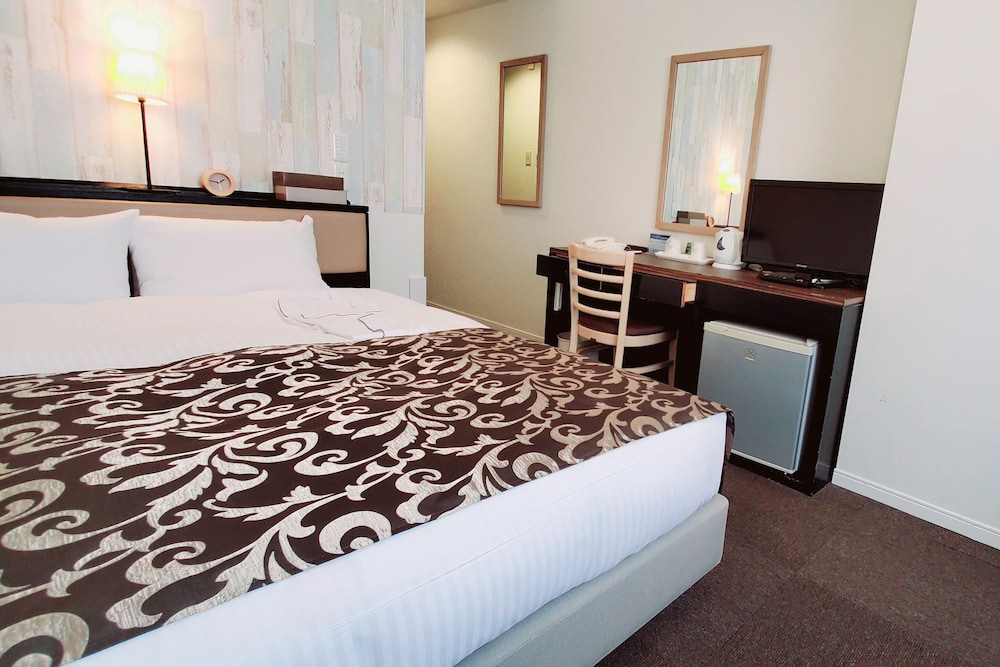 ROOM, DOUBLE BED