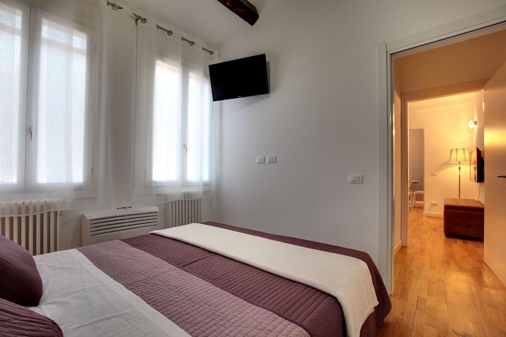 Rialto Botteri Apartments 11/50