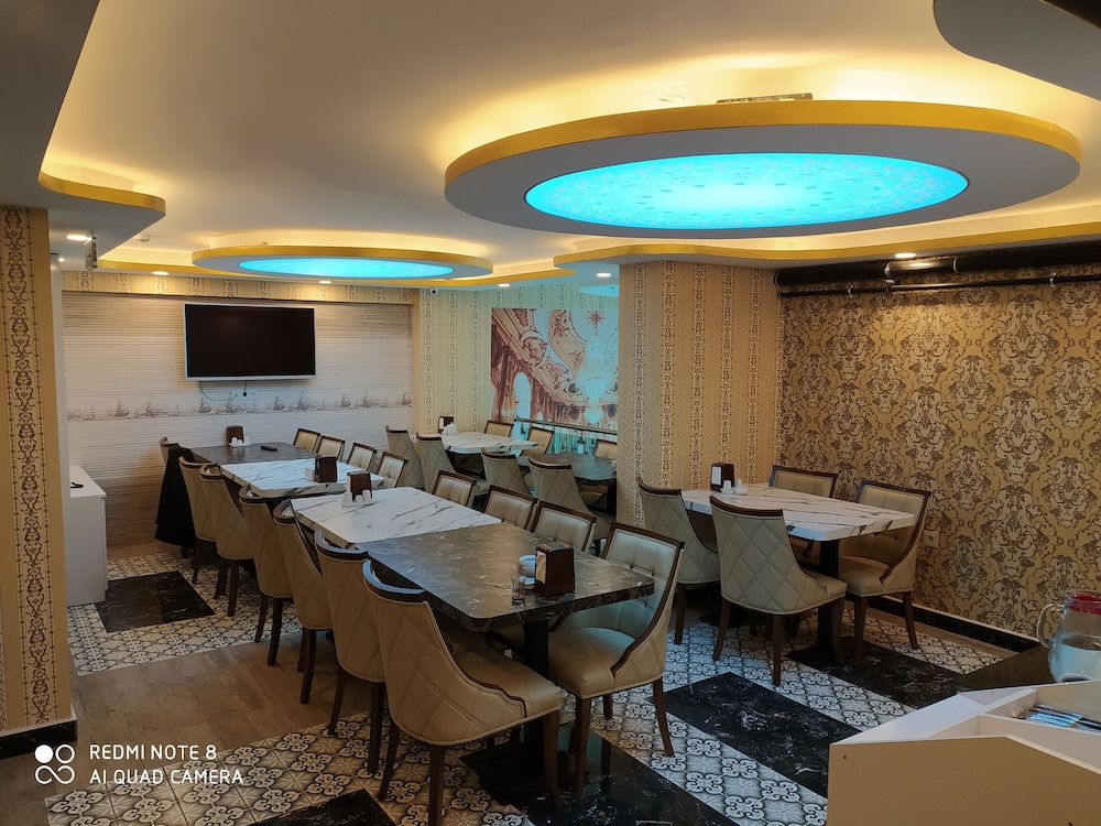 Akdeniz Van Otel 24/28