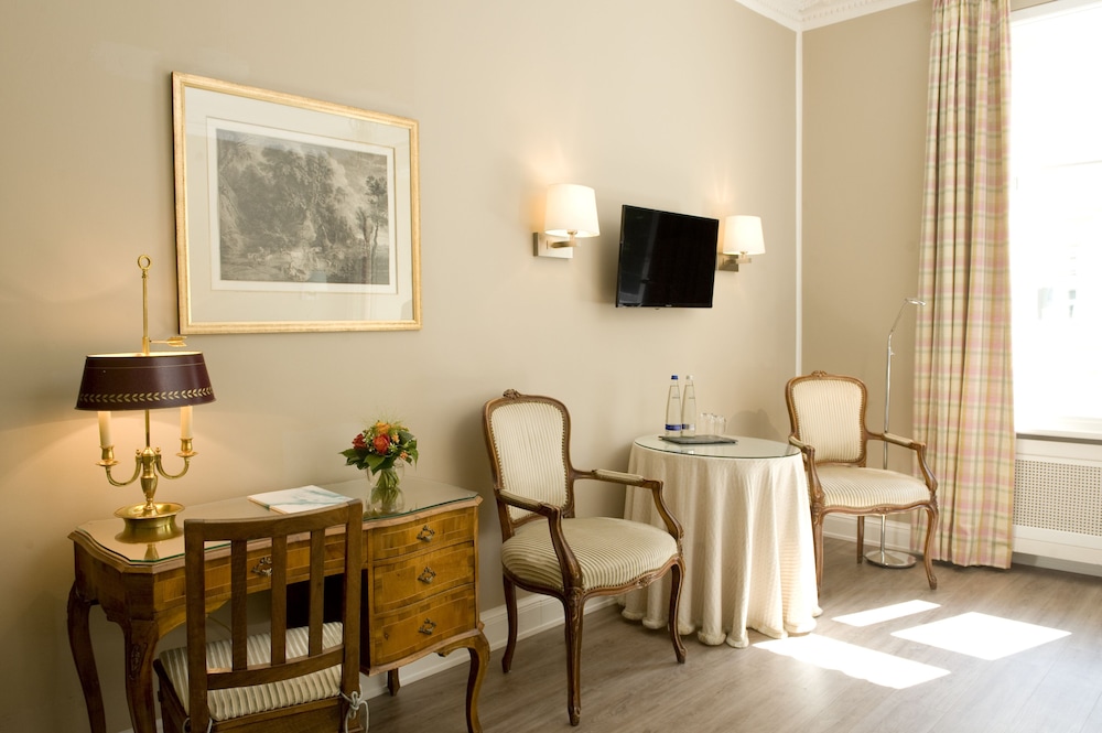 Hotel Splendid-Dollmann 42/67