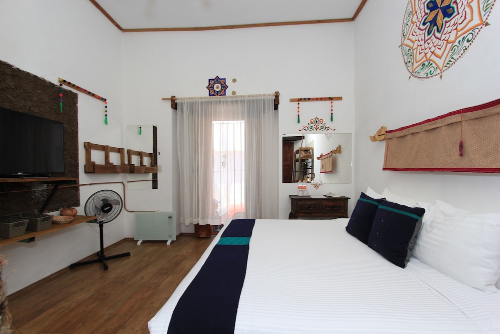 Sereno Art Hotel 56/78