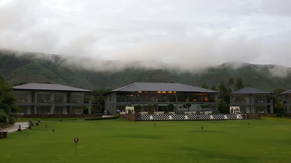 Tatsaraasa Resort and Spa Udaipur 28/40