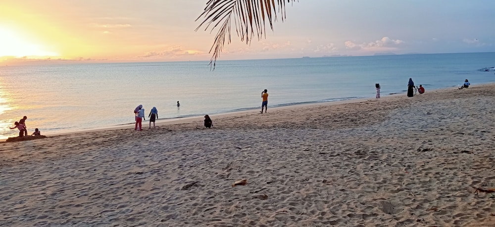 LANTA PARADISE BEACH RESORT 50/60