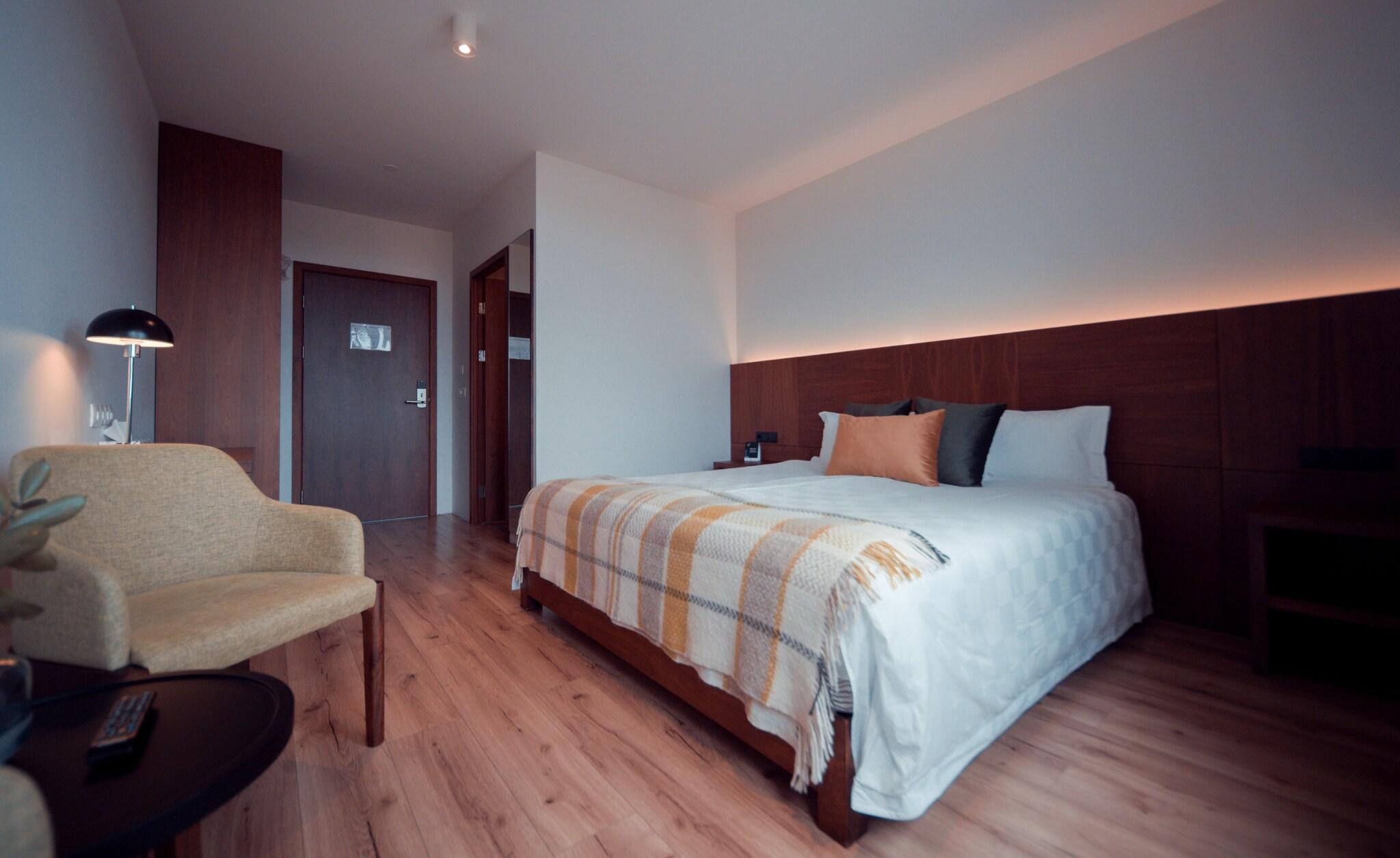 غرفة قياسية بسرير مزدوج بإطلالة على البحر، Umi Hotel 2/4