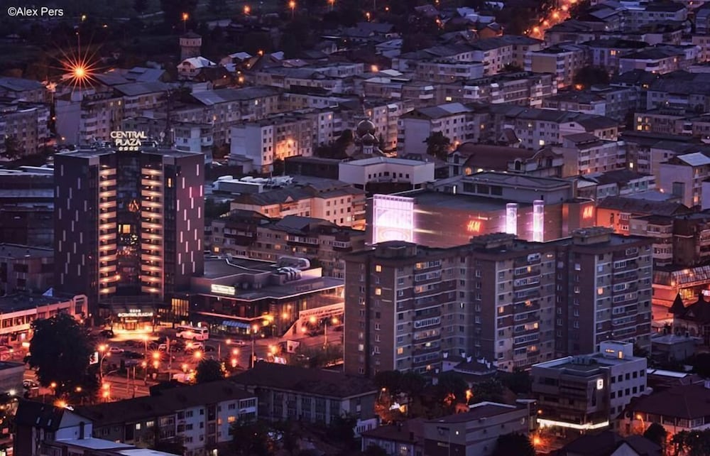 CENTRAL PLAZA HOTEL 45/50