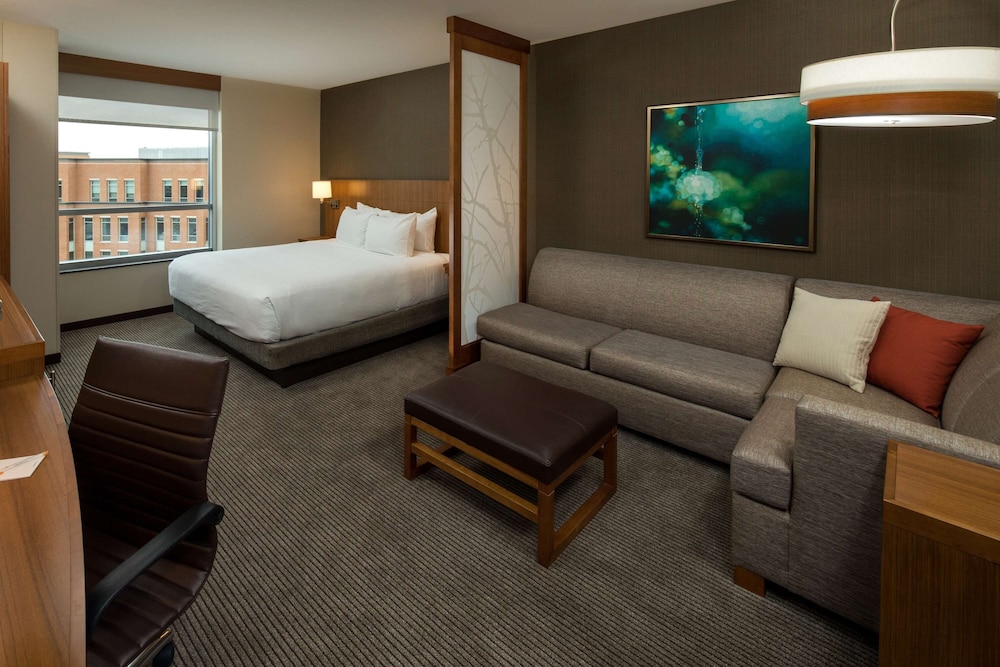 Hyatt Place Bloomington/Normal 17/56