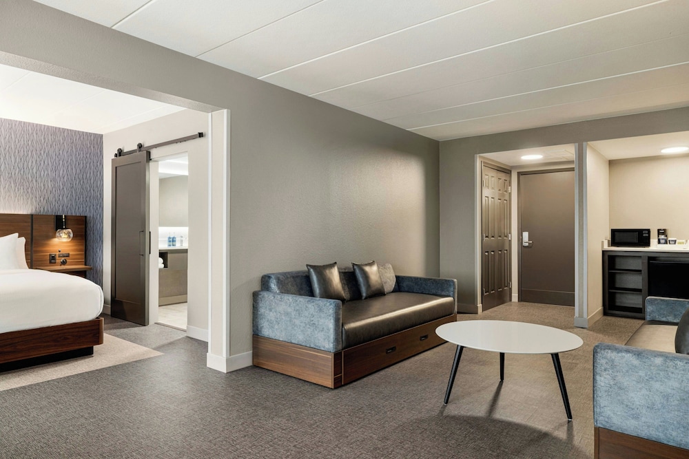 Four Points by Sheraton Columbus - Polaris 24/52