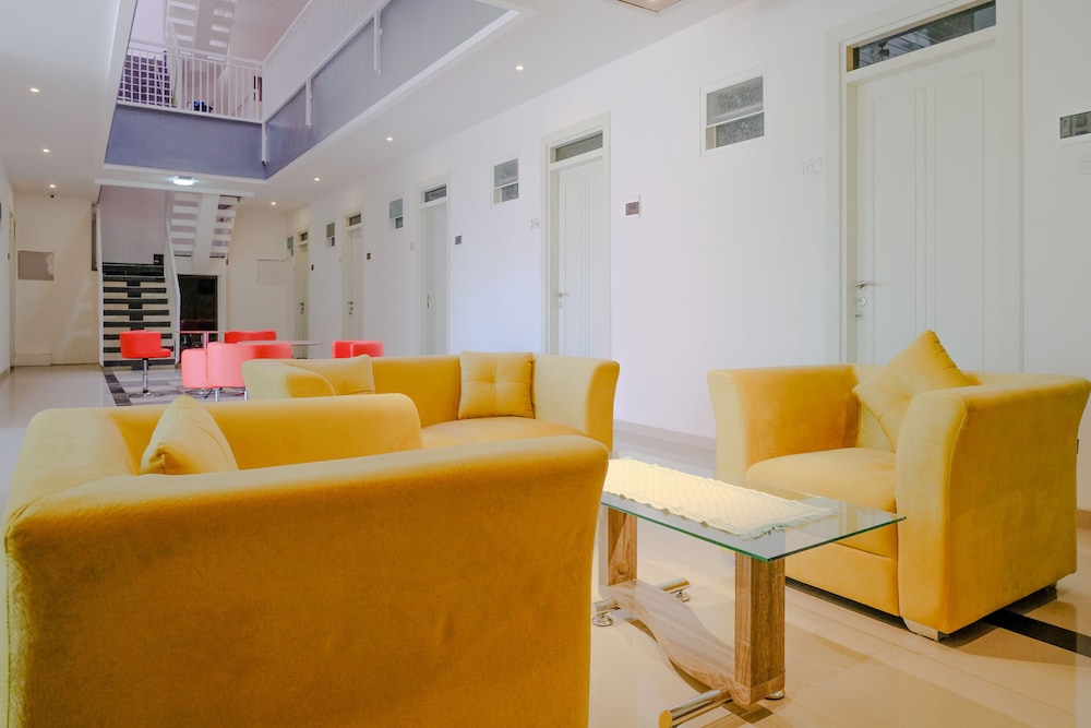 OYO 1665 Aurila Homestay Syariah 33/39