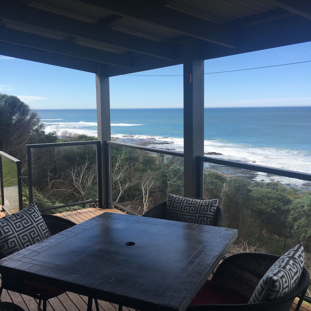 POINTS SOUTH BY THE SEA 26/53