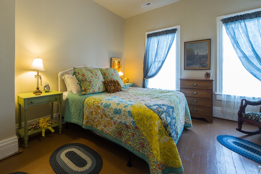 Grand Victorian Inn 14/32