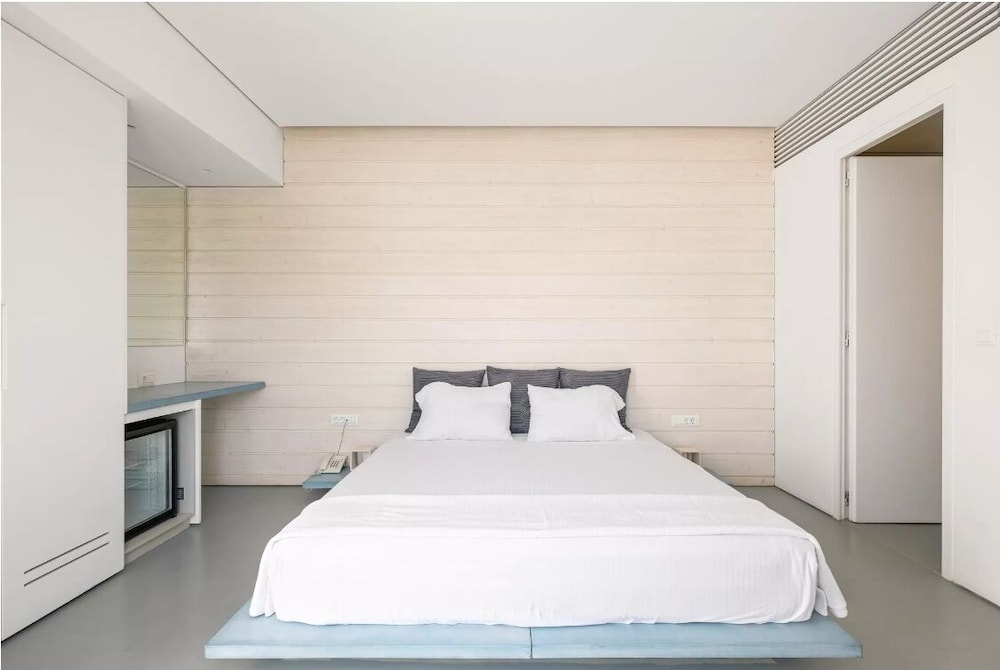 Relux Ios Hotel 27/74