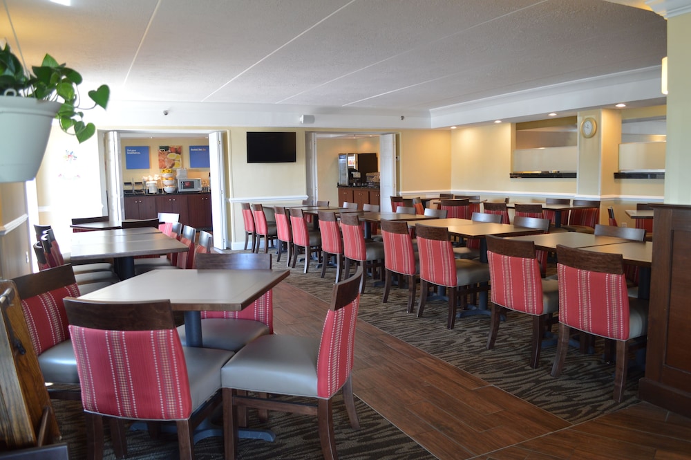 Comfort Inn, Bangor North ME 32/37