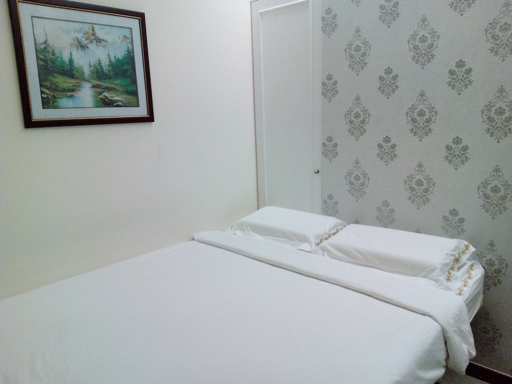 ECONOMY, DOUBLE BED, NO WINDOW