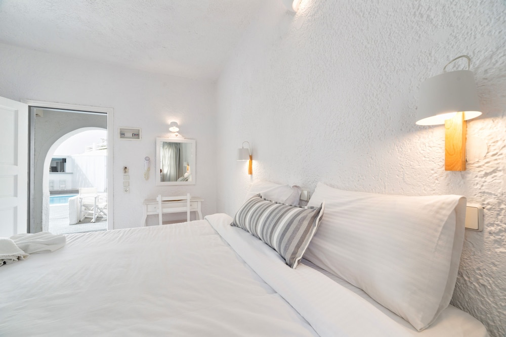 Artemis Suites Formerly Artemis Studios Megalochori 28/75