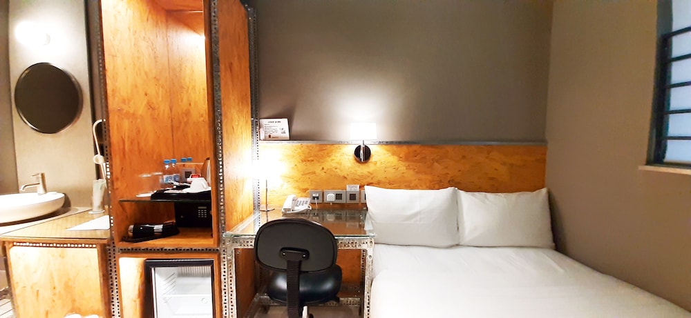 Ind Hotel 20/40