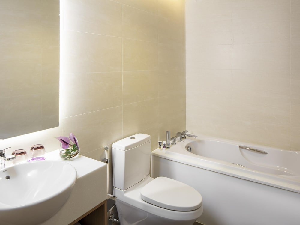 Mercure Hai Phong 76/77