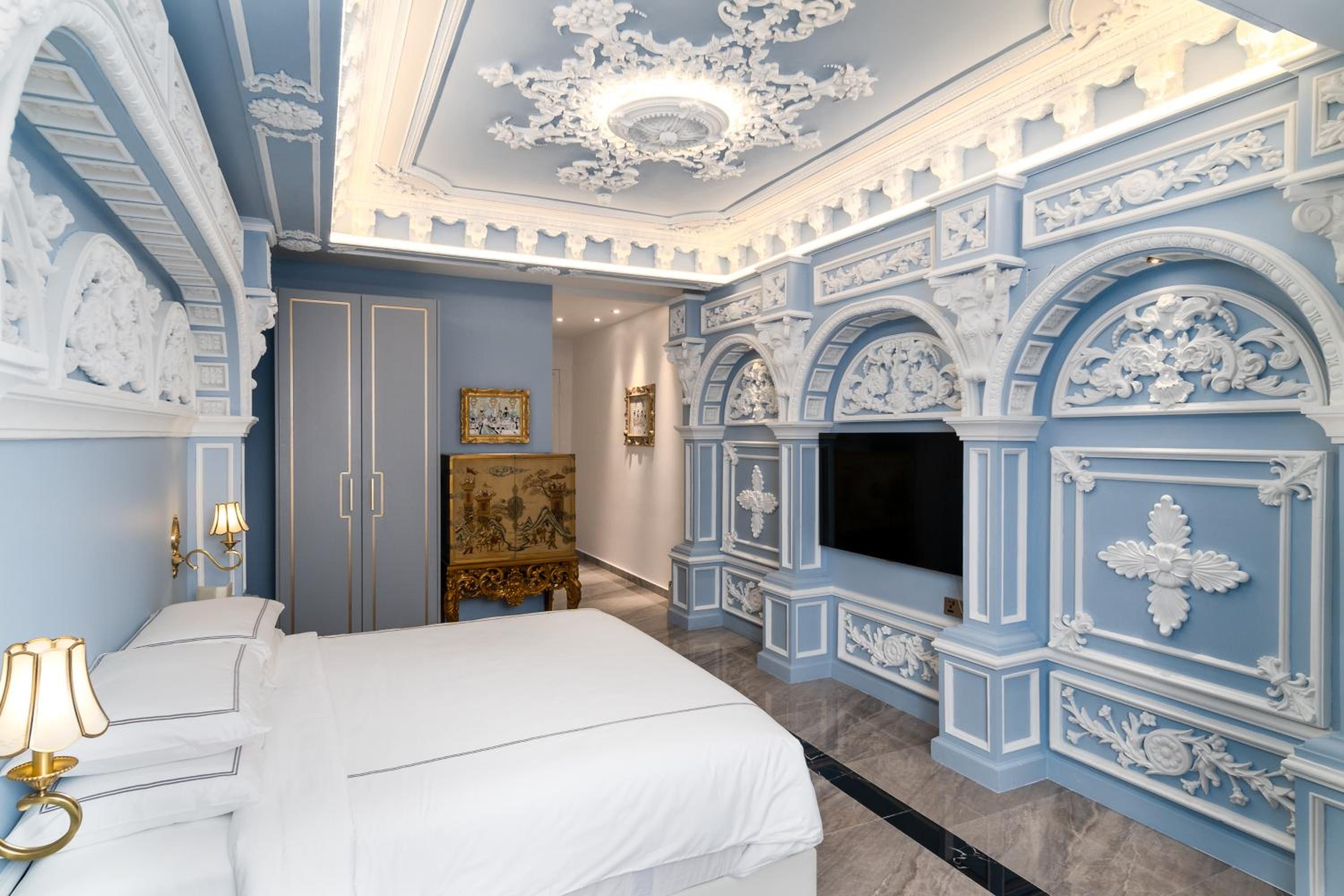 Artisan Aquamarine, Queen Bed