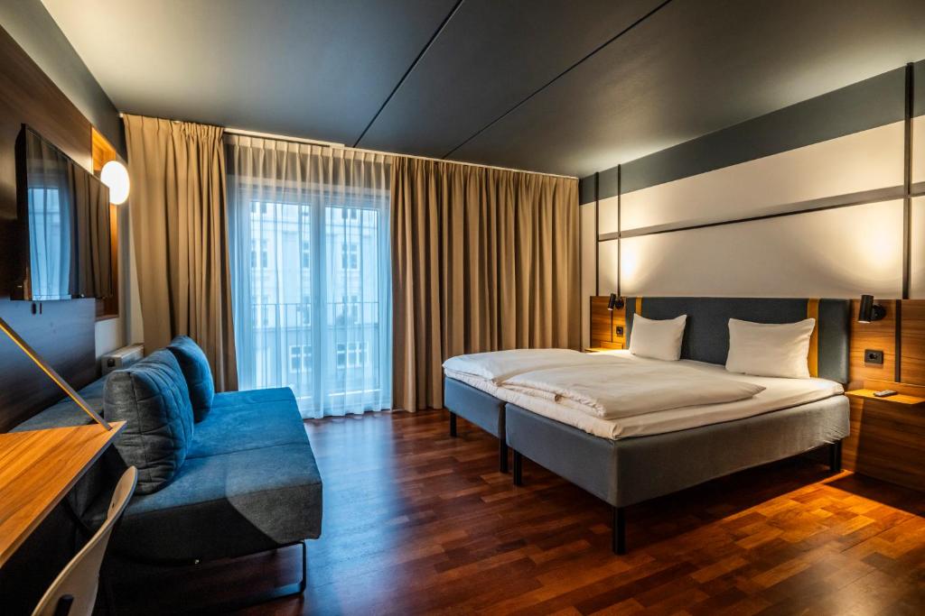 Superior, King Bed