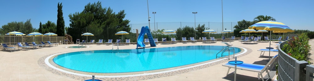 Hotel Lo Smeraldo 1/34