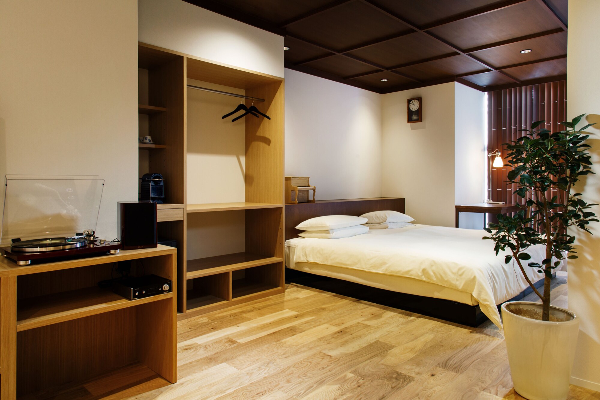 Semi Room, Design, Suite, King Bed