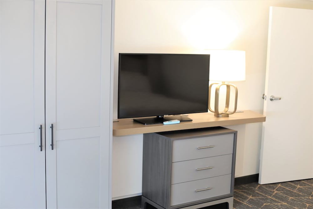Holiday Inn Hotel And Suites St Cloud 25/60