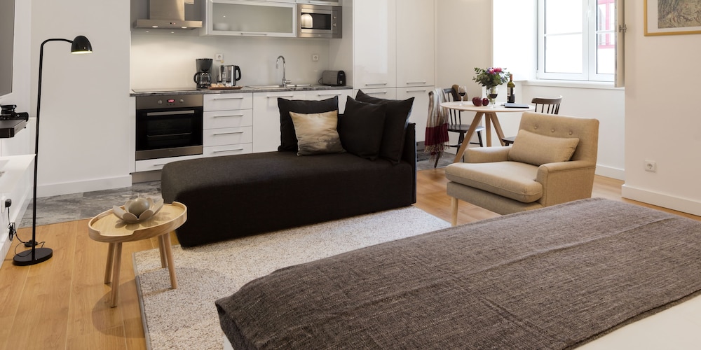 LISBON SERVICED APARTMENTS BAIXA CASTELO 49/74