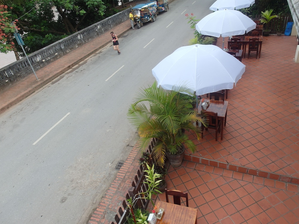 Mekong Sunset View Hotel 60/63