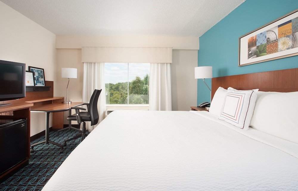 Fairfield Inn Charlotte Gastonia 9/38