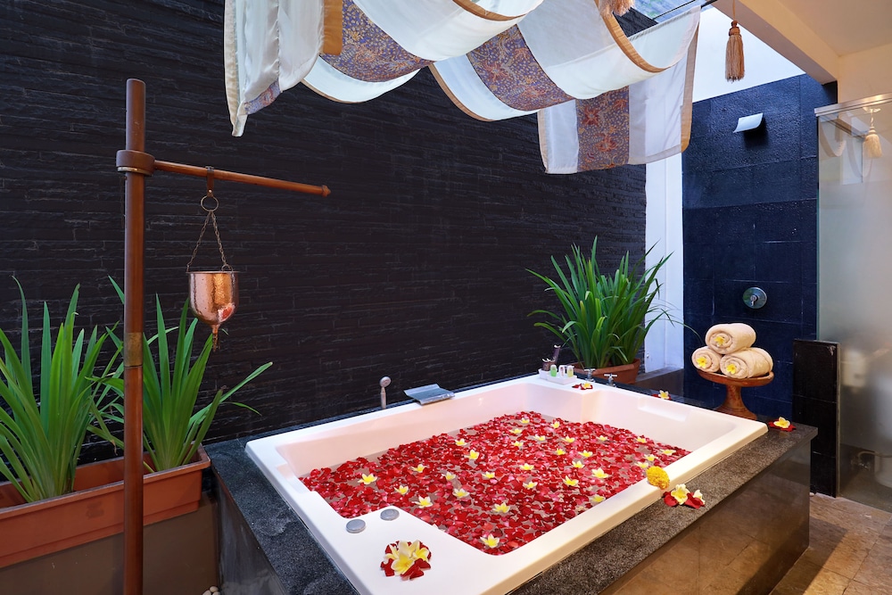 Gending Kedis Luxury Villas & Spa Estate 25/50
